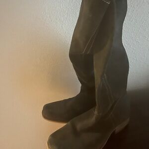 Knee-High Boots (Slouch Boot)